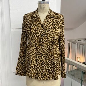 Zara leopard Print Button Down Shirt size M 100 % viscose